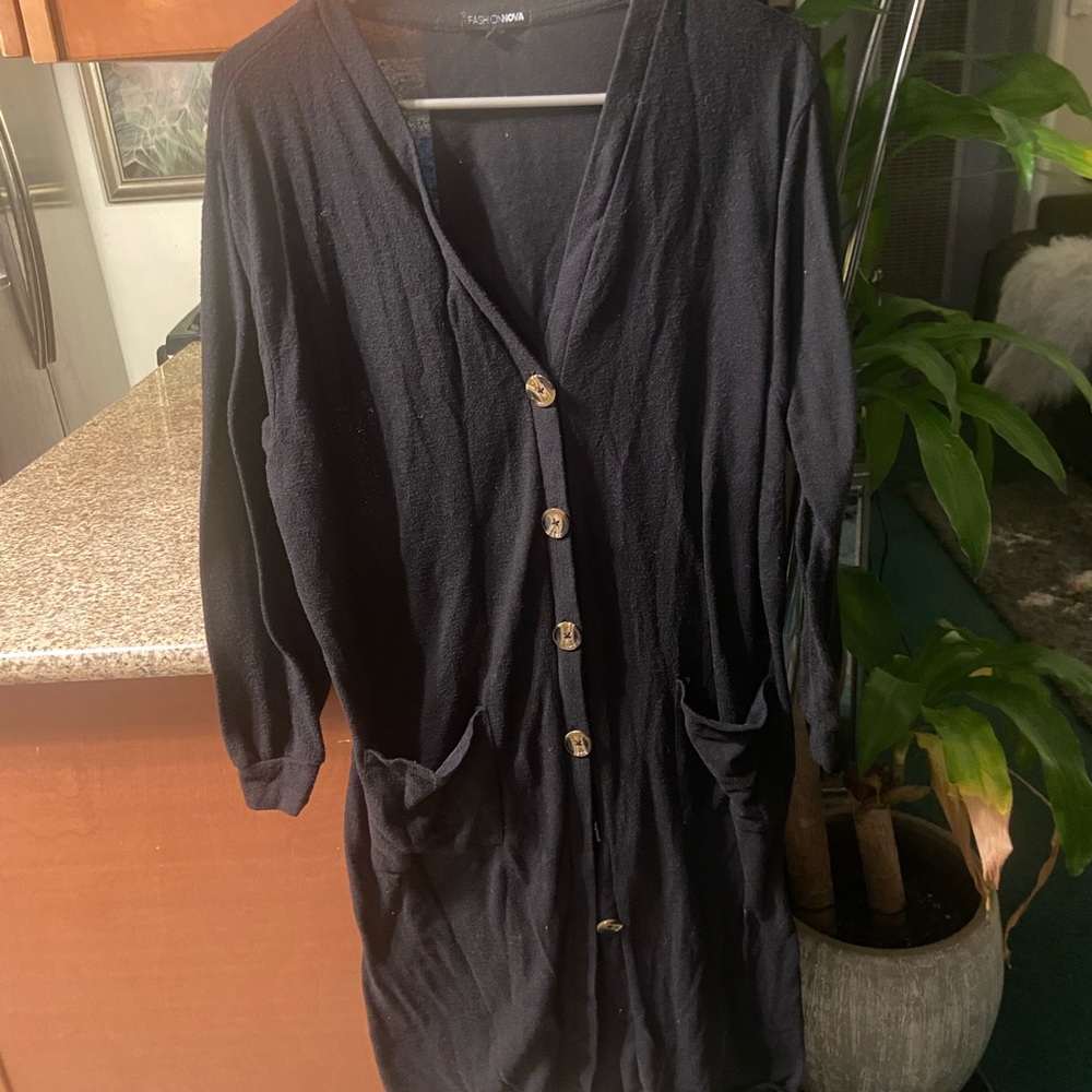 LIKE NEW —> Black duster cardigan